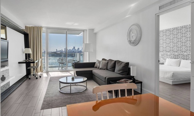 West Avenue Apartment | MON 24H Gym Spa Free WiFi II