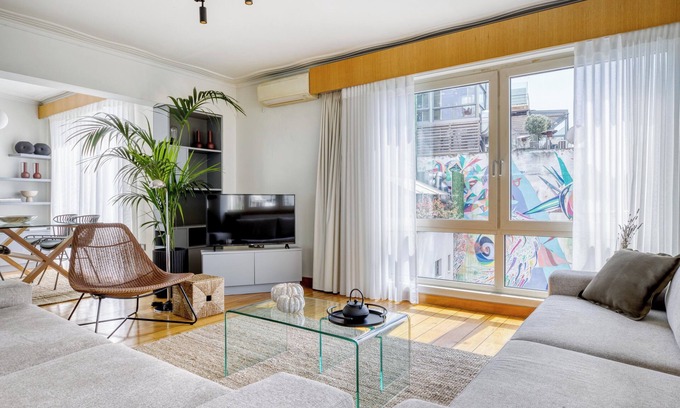 Psirri Apartment | Monastiraki Stylish Loft W/Acropolis View/Bathtub