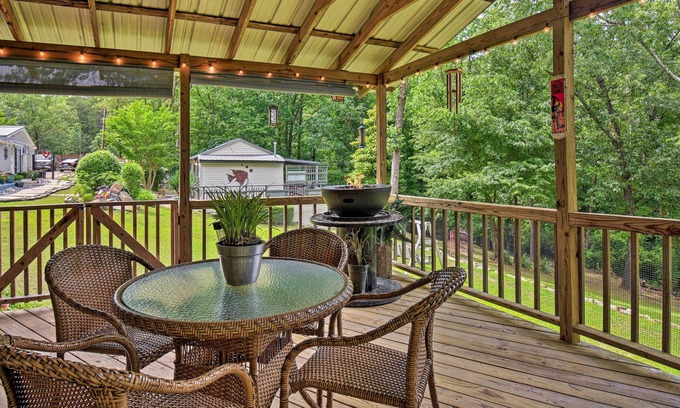Hot Springs Cottage | 'Monet’s Cottage' in Hot Springs National Park