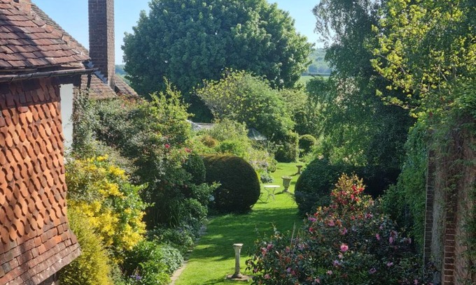 Petworth House | Monk House - Historic Foundation Invites guests