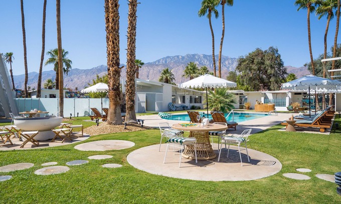 Desert Park Estates Hotel | Monkey Tree Hotel 14 by AvantStay | Stylish Hotel in Palm Springs w/Pool!