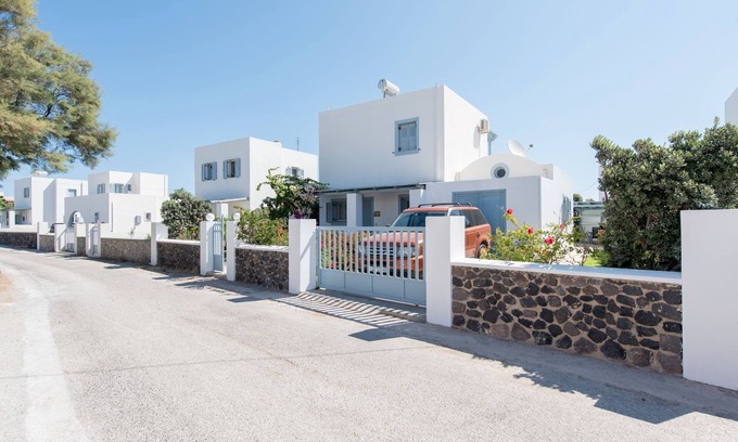 Monolithos Villa | Monolithos Pool Villa by the Beach