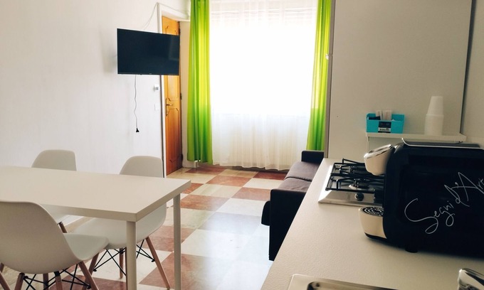 Comiso Apartment | Monolocale con divano letto e cucina