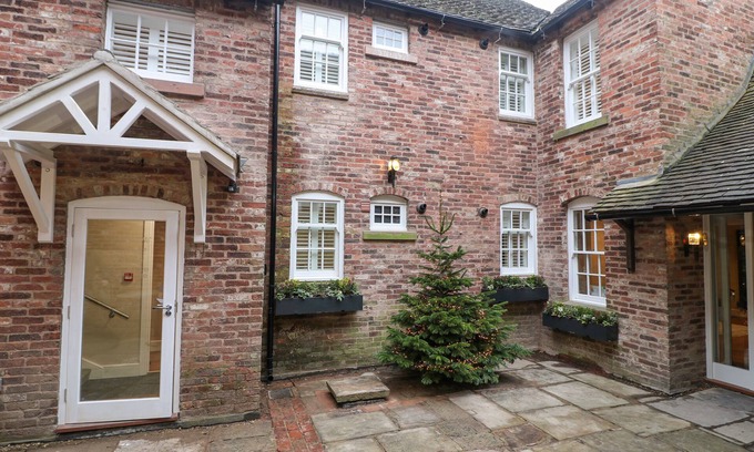 Ashbourne Cottage | MONSAL DALE, pet friendly, character holiday cottage in Ashbourne