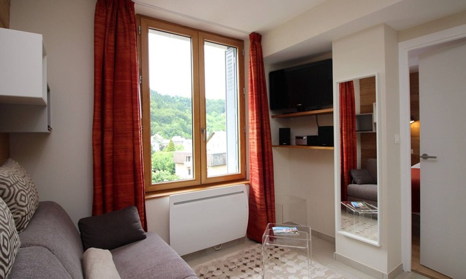 Mont-Dore Apartment | Mont-Dore: Stylish 1BR Apartment with Parking - Close to Thermes & Shops
