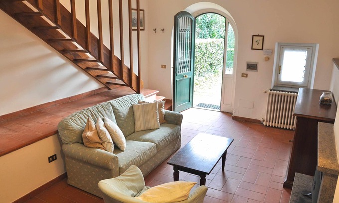 Capranica Apartment | Montecasciano - Rosa