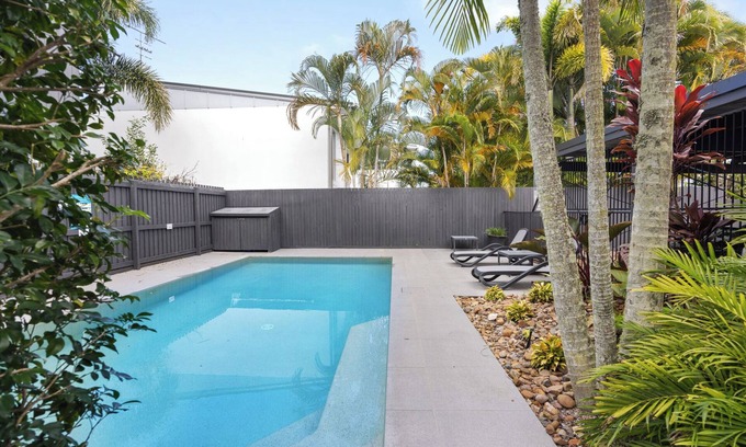 Noosa Heads Apartment | Moondarah: Pet-Friendly Escape