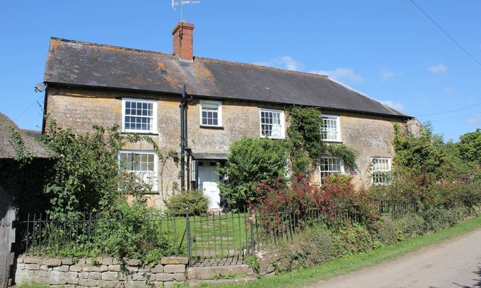 Bridport Other | Moorbath Farmhouse with Indoor Pool & Hot Tub