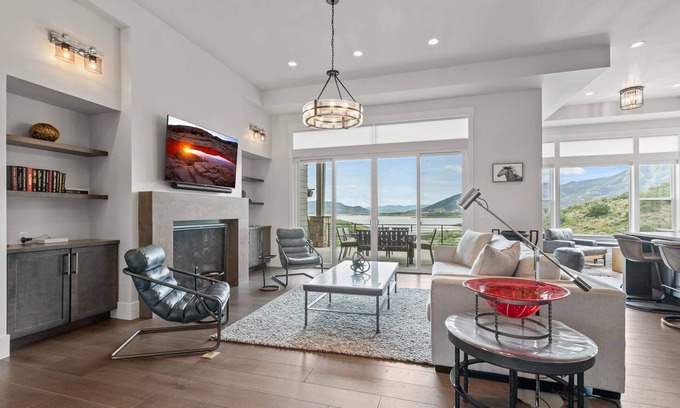 Deer Mountain House | Moose Mgmt at Deer Springs 12797: HotTub-Outdoor Dining-Freshly Designed w Views