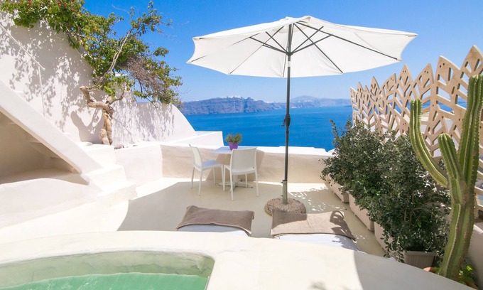 Oia Villa | Morfi Cave House
