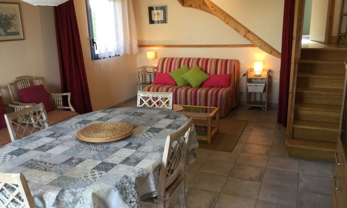 Plourin-les-Morlaix Cottage | Morlaix, cottage in a rural setting and relaxing 8km from the sea