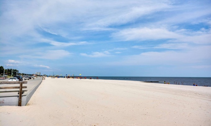Biloxi Hotel | Motel 6 Biloxi, MS - Beach