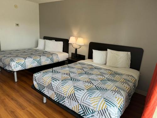 Butte Hotel | Motel 6-Butte, MT - Historic City Center