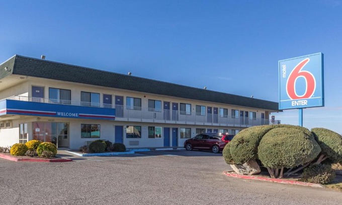 Deming Hotel | Motel 6-Deming, NM