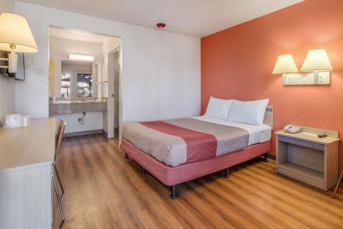 Fairfield Hotel | Motel 6-Fairfield, CA - North