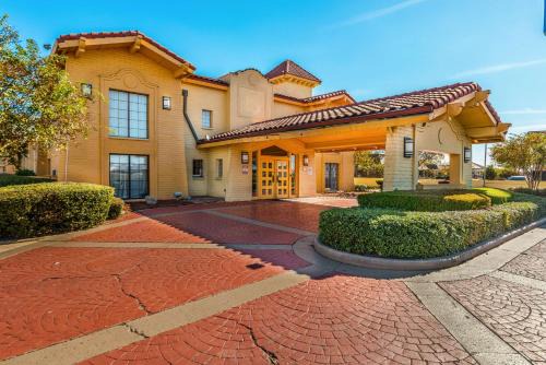 Monroe Hotel | Motel 6-Monroe, LA