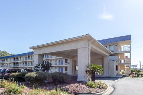 Eden Hotel | Motel 6-Pooler, GA - Savannah Airport