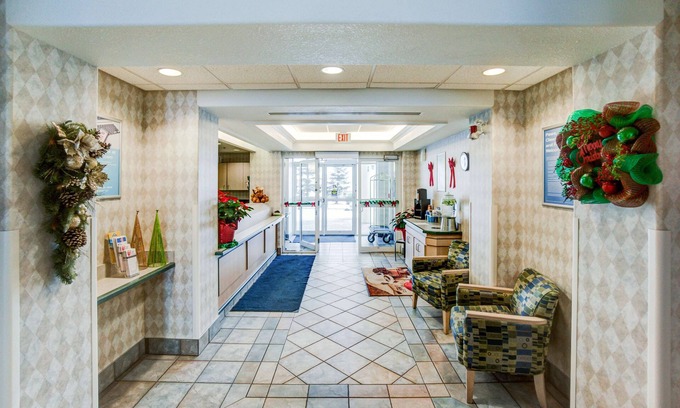 Red Deer Hotel | Motel 6 Red Deer, AB