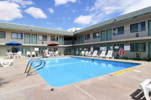 Tucumcari Hotel | Motel 6-Tucumcari, NM