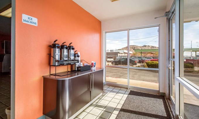 Wendover Hotel | Motel 6 Wendover, UT