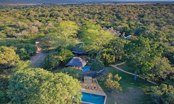 Thorny Bush Game Reserve Cabin | Motlala Game Lodge
