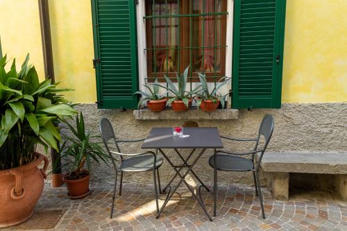 Mandello del Lario Apartment | Moto Guzzi Le Coccinelle Home