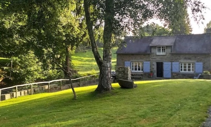 La Fontenelle House | Moulin de Babel, vacation home in 4Ha nature reserve. Bike rental, games for everyone