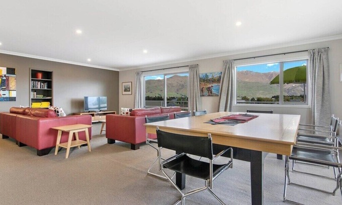 Wanaka House | Mount Iron 'The Big House' 2 kitchens/2 living