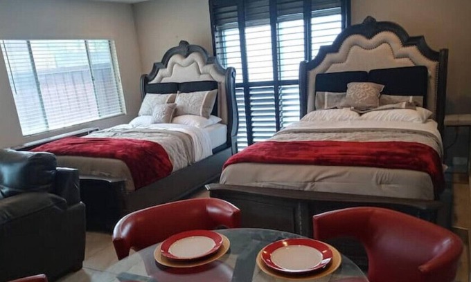 Northeast Heights Apartment | Mountain Foothills Fenced Private Guest House
