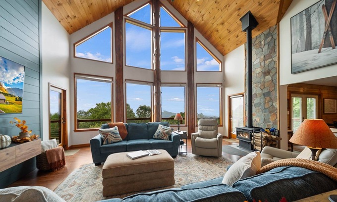 Boone House | MOUNTAIN LODGE NEAR BOONE