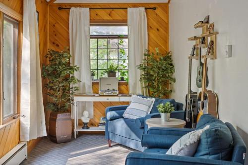 Pocono Summit House | Mountain Oasis Hot Tub Game Room Fire Pit