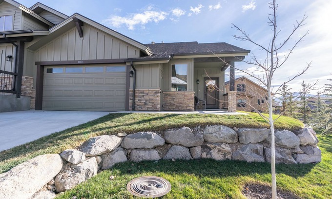 Park City House | Mountain Retreat - Hot Tub Media Room Gourmet Kitchen relaxing deck w/firepit