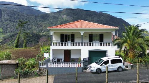 Sao Vicente House | Mountain retreat