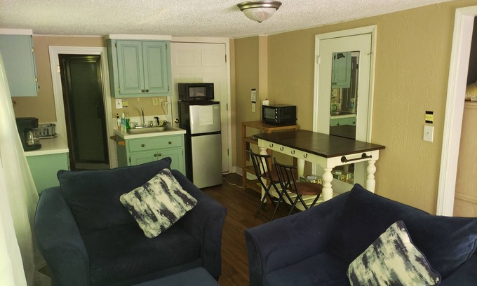 Hayesville Apartment | Mountain retreat