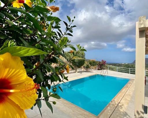 Skotino Villa | Mountain side oasis with view and pool