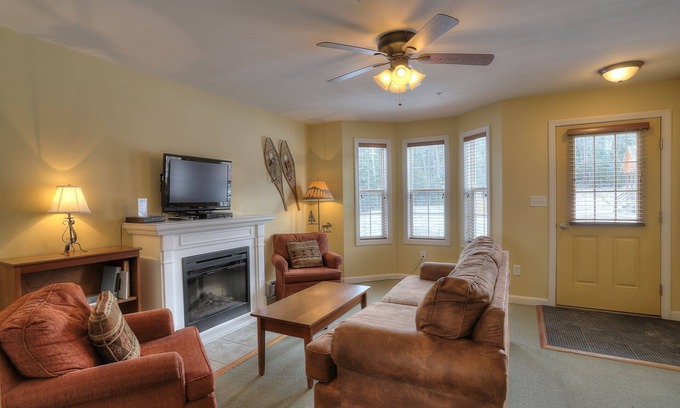 Sandy River Condo | Mountain Brook Condo 150 - Ski in ski out condo at Saddleback
