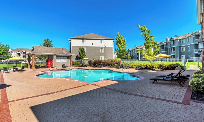 Clearfield Apartment | Mountain View by Cloud Dream Homes