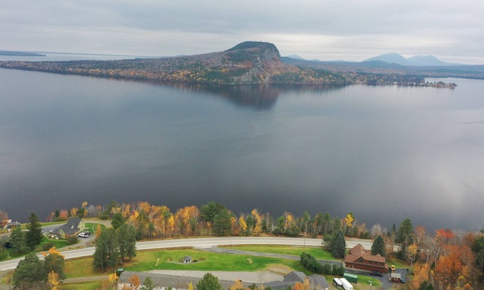 Rockwood Condo | Mountain View Loft (Stunning Mountain Views!)