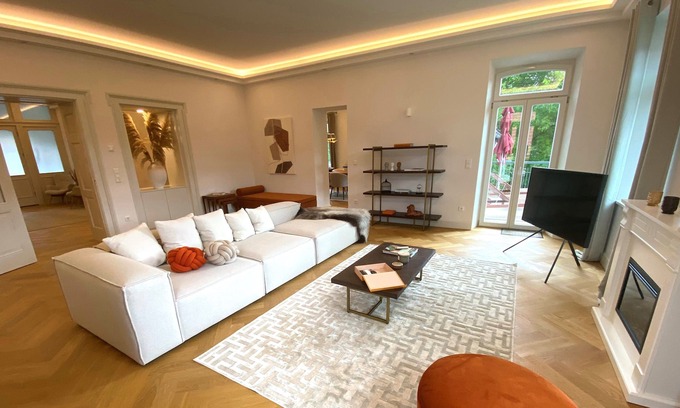 Brannenburg Apartment | Mountain View Suite