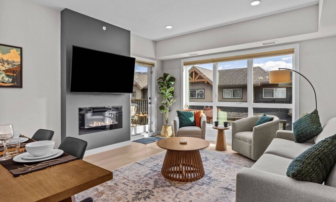 Copperstone Resort Apartment | Mountain Views | Heated Pool & Hot Tub | Top Floor