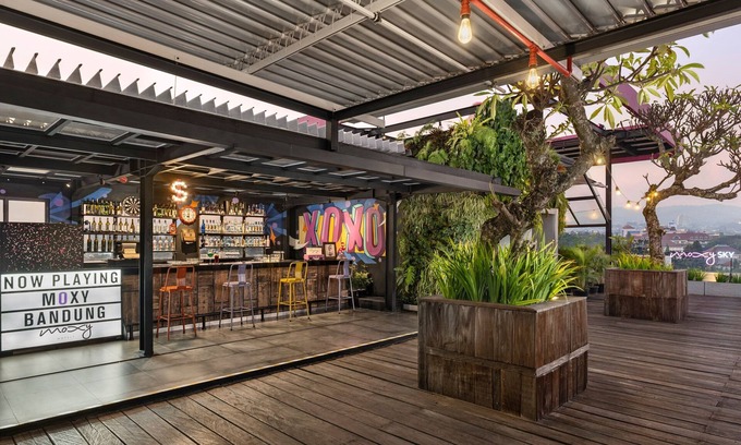 Bandung Hotel | Moxy Bandung