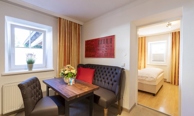 Taxham House | MOZART APARTMENT AMADÉ