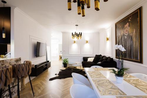 Pradnik Bialy Apartment | Mozarta sky terrace VIP 2-bed apartament
