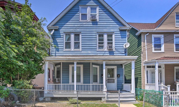 North Side Apartment | Mt Vernon Apartment w/ Grill & Outdoor Space!