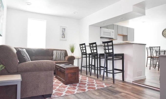 Mount Washington Apartment | Mt Washington Gem-Near Views & Off Street Parking!