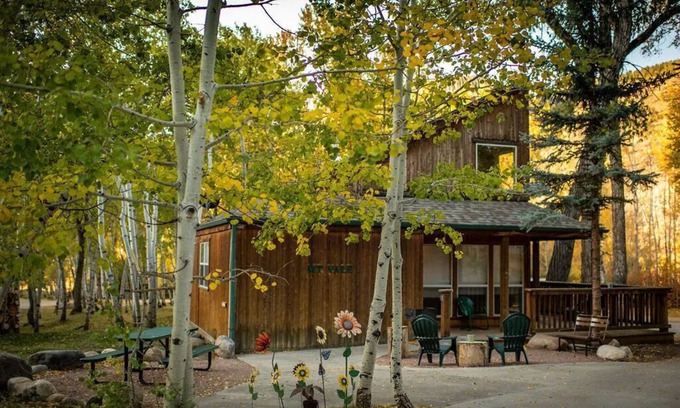 Salida Ski Chalet | Mt. Yale Chalet at Creekside chalets