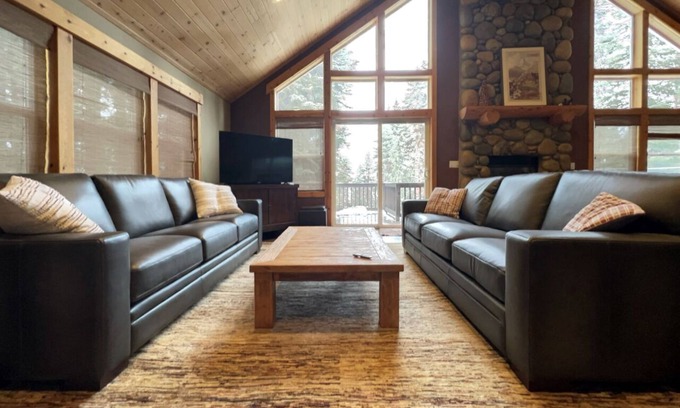 Truckee House | Muhlebach Family Retreat - A Luxury Mountain Getaway