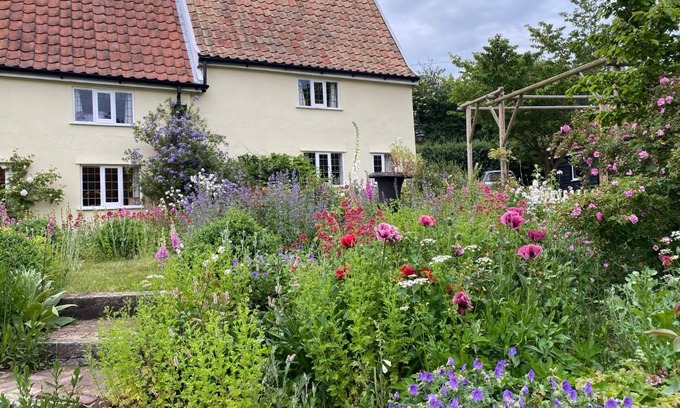 Westleton Bed & Breakfast | Mulleys Cottage (Bed and Breakfast)