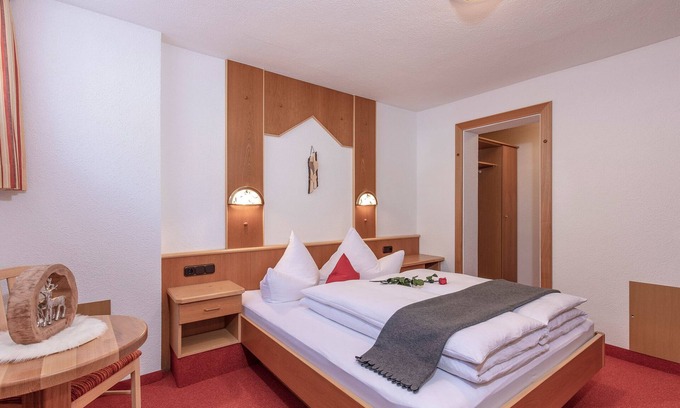 Soelden Apartment | Multi-bed room for 4 guests with 45m² in Sölden (175926)