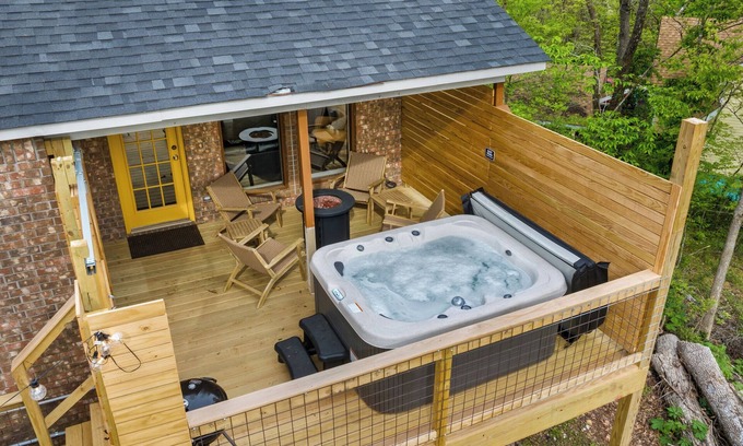 Bentonville House | Mural House A : North Bentonville On The Trails